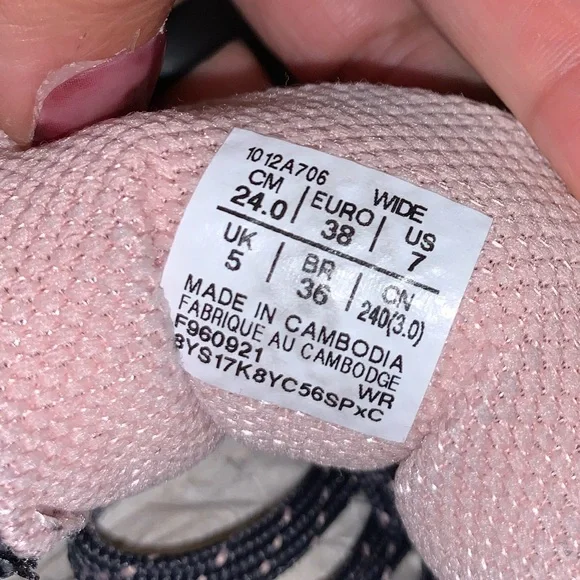 ASICS - Picture 5 of 5